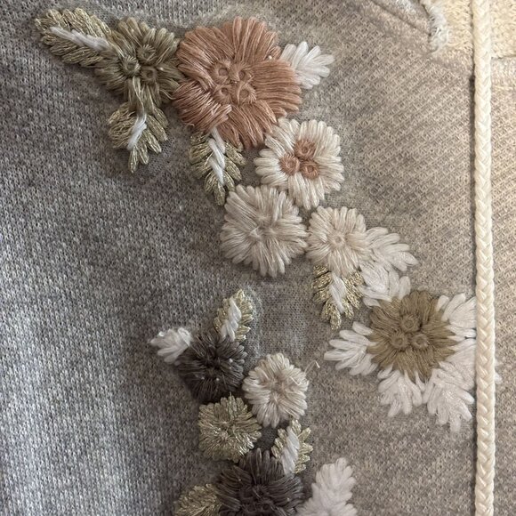 Style & Co Woman 2X Beige Hoodie With Floral Embroidery & Front Pockets - Picture 2 of 4